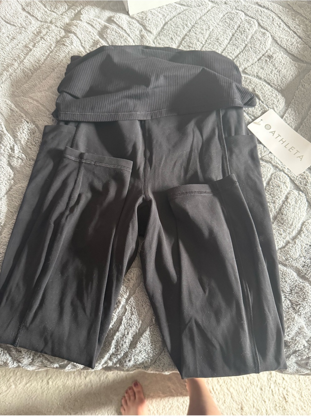 Athleta salutation stash fold over 7/8 tight-NWT